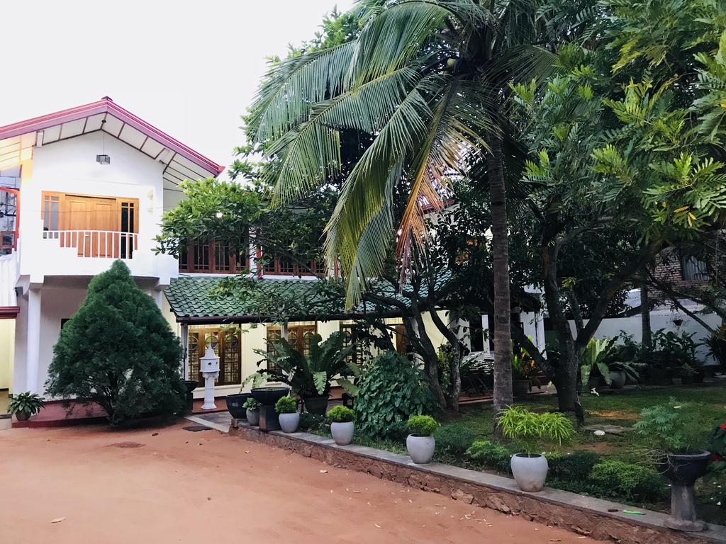אנוראדפורה Pearl House Resort מראה חיצוני תמונה